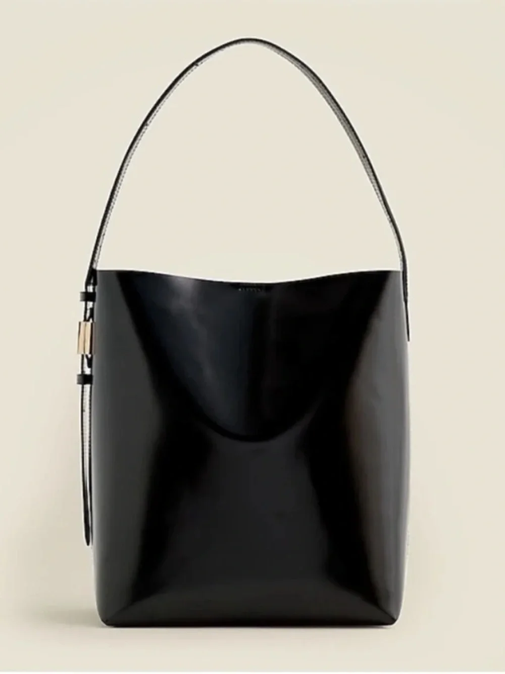 JCrew Edie Bucket Bag in Italian Leather Black Gold $268 MSRP Style CB969